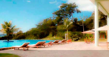 SUITE-SWIMMING-POOL--DE-LUXE-SM