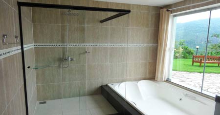 SUITE-WHIRLPOOL-HOUSE-FOR-SALE-PARATY